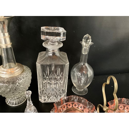 153 - BOX OF GLASSWARE TO INCLUDE CLARET JUG, DECANTERS, COLOURED GLASS SWEET DISH ON STAND