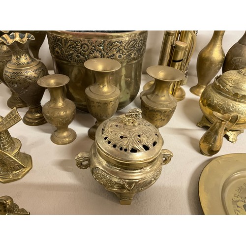 156 - BOX OF BRASSWARE TO INCLUDE JARDINERE, VASES, KETTLE ETC