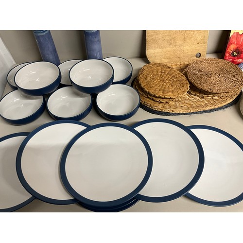 163 - CRATE OF KITCHENWARE POTS & PANS ETC