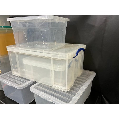 168 - QTY OF PLASTIC STORAGE CONTAINERS WITH LIDS