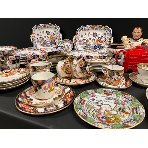 128 - 2 BOXES OF CHINA TO INCLUDE TEAPOTS, CHERISHED TEDDIES FIGURES, MASONS PLATES, CROWN DARBY ETC