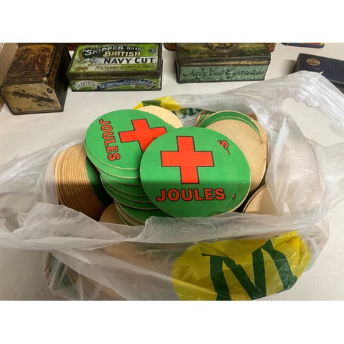 131 - BOX TO INCLUDE VINTAGE ADVERTISING TINS, JOULES BEER MATES, BOXED GROCOTT SHREWSBURY WEDDING VEIL AN... 