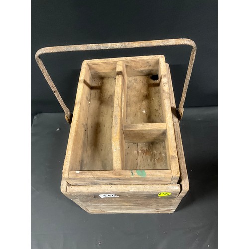 140 - VINTAGE PINE CRATE WITH METAL HANDLE AND REMOVABLE TRAY