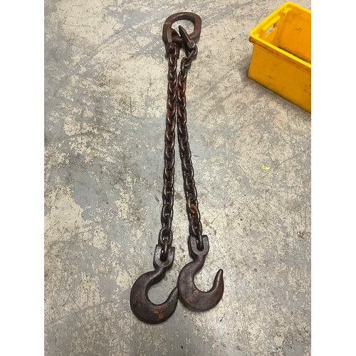 144 - VINTAGE HEAVY DUTY LIFTING CHAINS