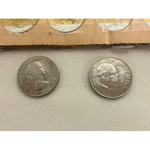 161 - 12 X CHURCHILL CROWNS