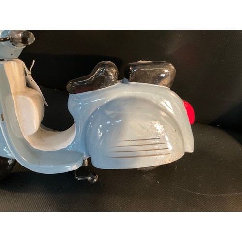4 - MODEL VESPA MONEY BOX