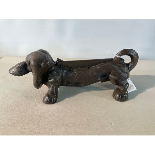 5 - REPRODUCTION CAST IRON DACHSHUND BOOT SCRAPER L12
