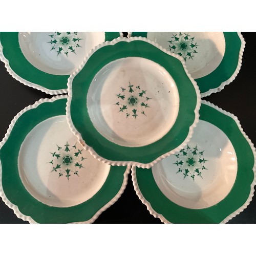 17 - 5 EARLY CHAMBERLAINS WORCESTER SOUP BOWLS AND 2 MATCHING PLATES (NEW BOND ST LONDON)
