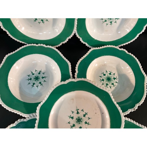 17 - 5 EARLY CHAMBERLAINS WORCESTER SOUP BOWLS AND 2 MATCHING PLATES (NEW BOND ST LONDON)