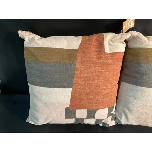 24 - 3 LARGE NEW SCATTER CUSHIONS