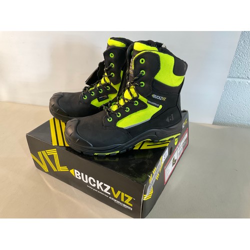 31 - BUCKZVIZ SAFETY BOOTS SIZE 6 IN BOX