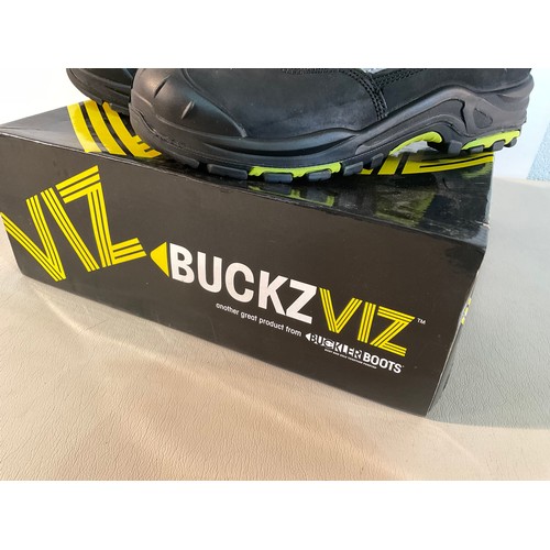 31 - BUCKZVIZ SAFETY BOOTS SIZE 6 IN BOX