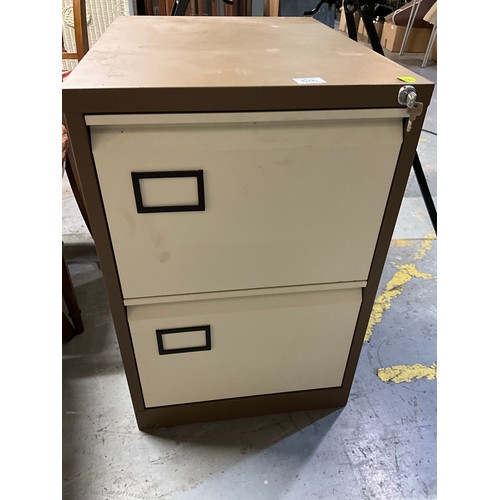 440 - 2 DRAWER METAL FILING CABINET WITH KEY