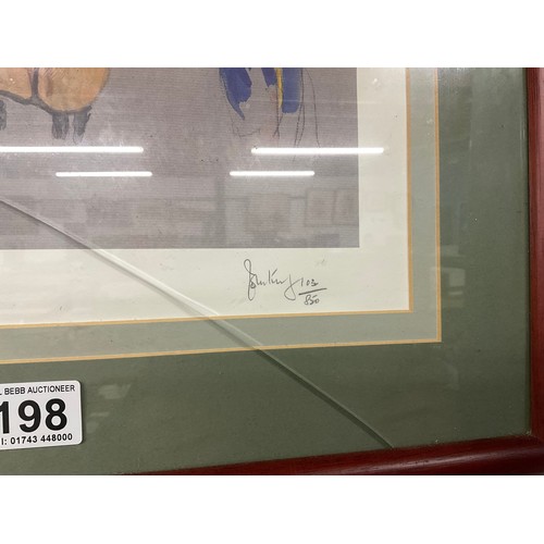 198 - FRAMED LIMITED EDITION HORSE RACING PICTURE SIGNED PETER O'SULLIVAN 103 OF 850 (GLASS CRACKED) 21