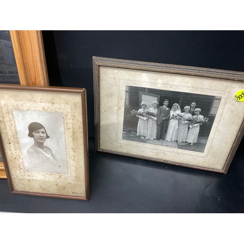 204 - QTY OF PICTURE FRAMES