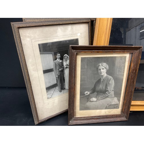 204 - QTY OF PICTURE FRAMES