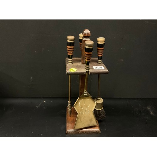208 - ART DECO COMPANION SET