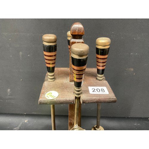 208 - ART DECO COMPANION SET