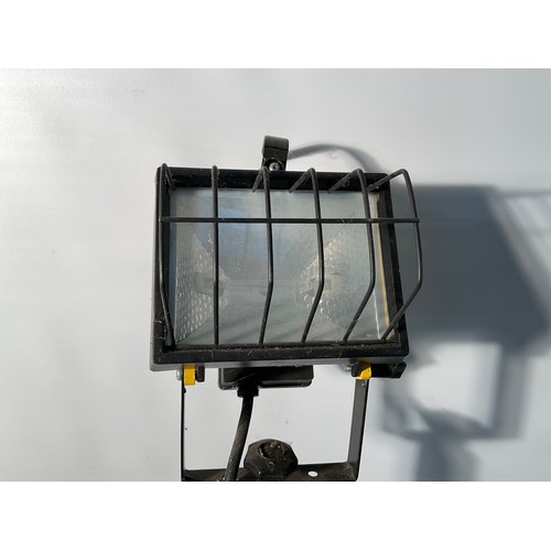222 - ELECTRIC WORK LIGHT ON STAND