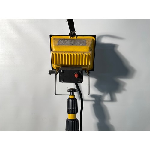 222 - ELECTRIC WORK LIGHT ON STAND