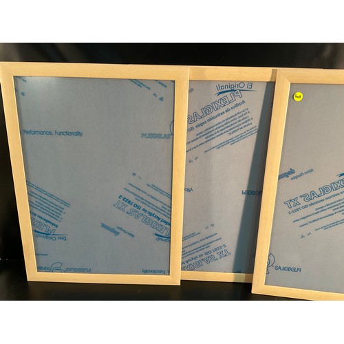220 - SET OF 5 NEW PICTURE FRAMES 31
