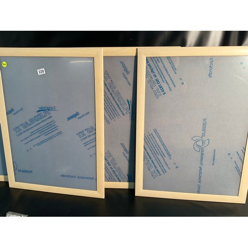 220 - SET OF 5 NEW PICTURE FRAMES 31