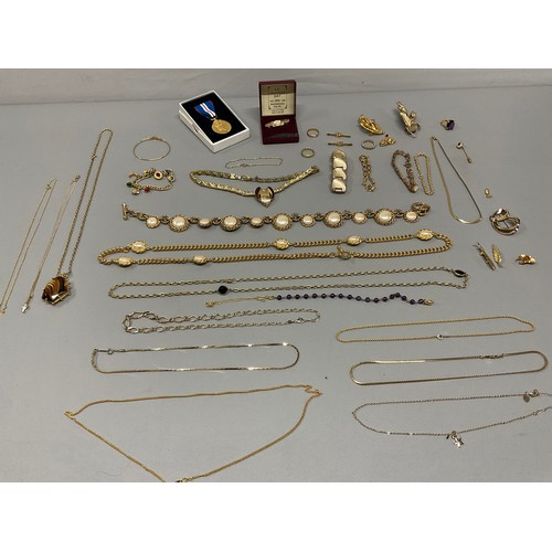 96 - QTY OF COSTUME JEWELLERY - NECLACES BRACELETS ETC