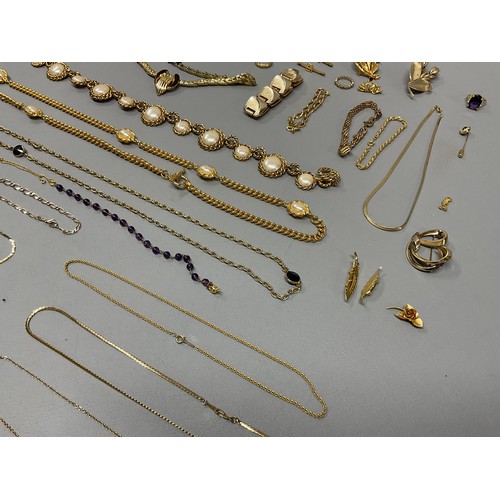 96 - QTY OF COSTUME JEWELLERY - NECLACES BRACELETS ETC