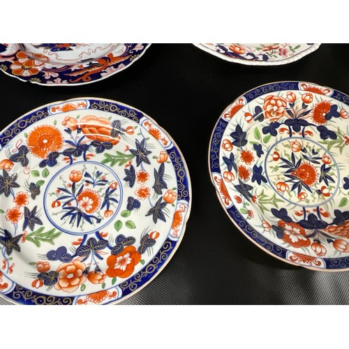 180 - BOX OF CHINA - IMARI BOWLS ETC