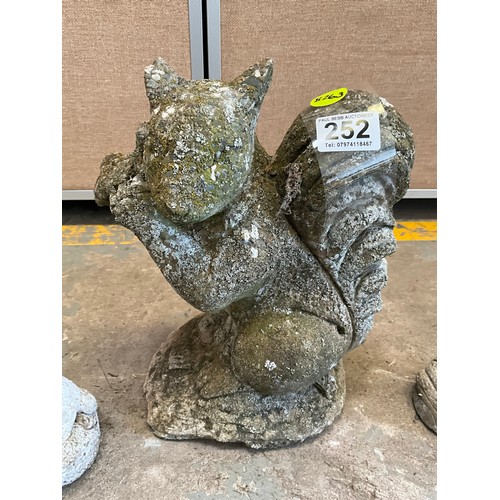 252 - CONCRETE GARDEN SQUIRREL AND 2 FROGS