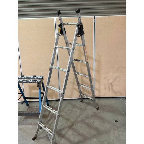 246 - 5 RUNG FOLDING STEP LADDER AND FOLDING WORKMATE