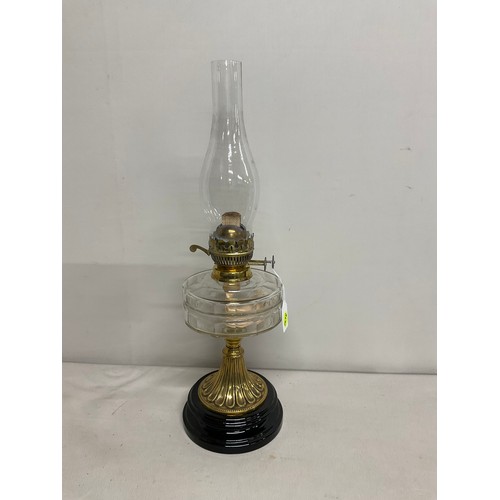 10 - VICTORIAN OIL LAMP WITH BRASS PEDISTAL BASE CLEAR GLASS BOWL COMPLETE WITH CHIMNEY - HIGHT 22