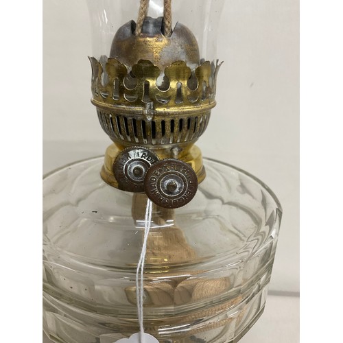 10 - VICTORIAN OIL LAMP WITH BRASS PEDISTAL BASE CLEAR GLASS BOWL COMPLETE WITH CHIMNEY - HIGHT 22
