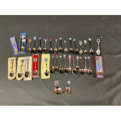 47 - COLLECTION OF COMMERATIVE SPOONS
