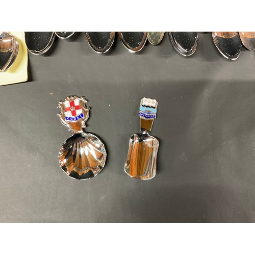 47 - COLLECTION OF COMMERATIVE SPOONS