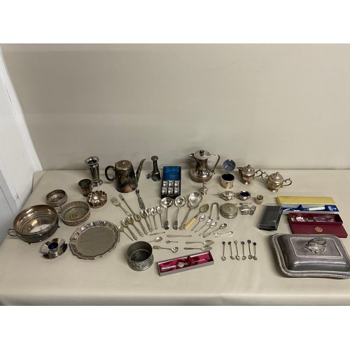 11 - CRATE OF SILVER PLATED ITEMS TO INCLUDE CRUETS, SERVIETTE  RINGS, COFFEE POTS ETC