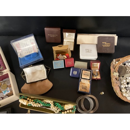 17 - BOX OF COSTUME JEWELLERY,  JEWELLERY BOXES ETC