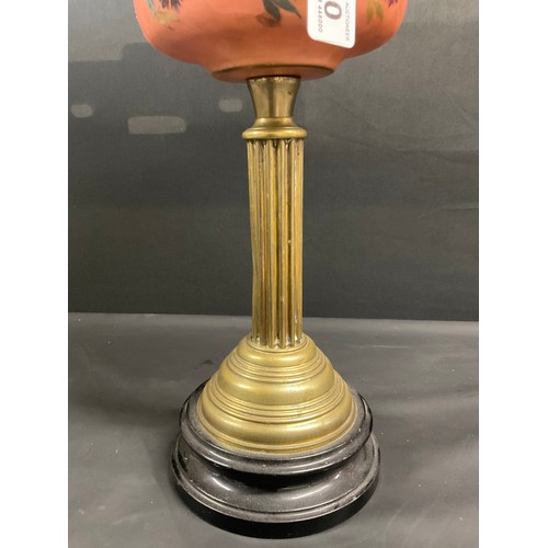 30 - VICTORIAN BRASS CORINTHIAN COLUMN OIL LAMP WITH COLOURED GLASS BOWL (FLOWER DECORATION) COMPLETE WIT... 