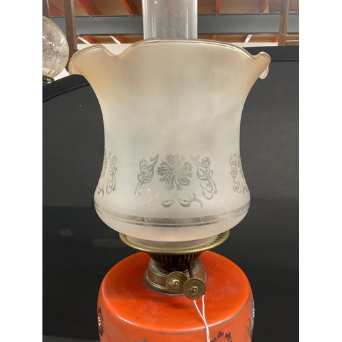 30 - VICTORIAN BRASS CORINTHIAN COLUMN OIL LAMP WITH COLOURED GLASS BOWL (FLOWER DECORATION) COMPLETE WIT... 