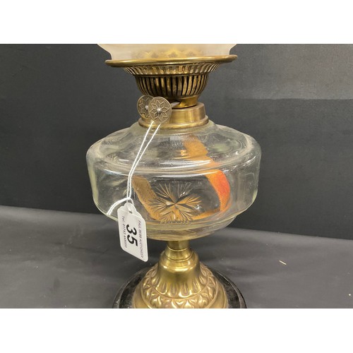 35 - VICTORIAN BRASS OIL LAMP WITH ETCHED GLASS BOWL COMPLETE WITH GLASS SHADE AND CHIMMNEY