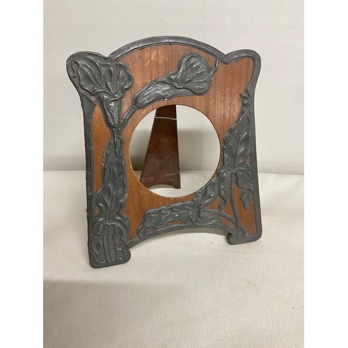 59A - OAK AND PEWTER ART NOUVEAU PHOTO FRAME - 8.5