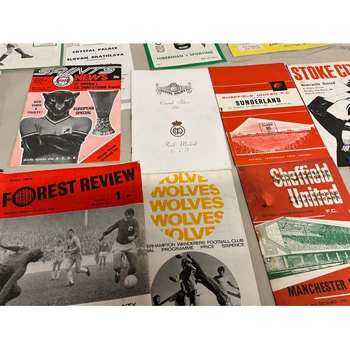 6 - QTY OF FOOTBALL PROGRAMMES TO INCLUDE CRYSTAL PALACE / CELTIC / CHELSEA ETC
