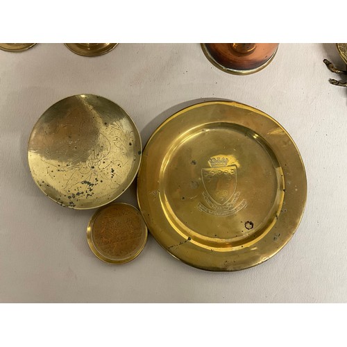 7 - BOX OF VINTAGE COPPER & BRASS ITEMS -CANDLESTICKS WATERING CAN ETC