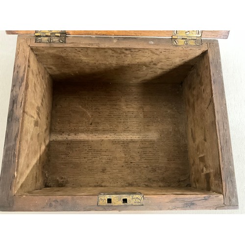 9 - CARVED OAK BOX WITH LIFTING LID H6