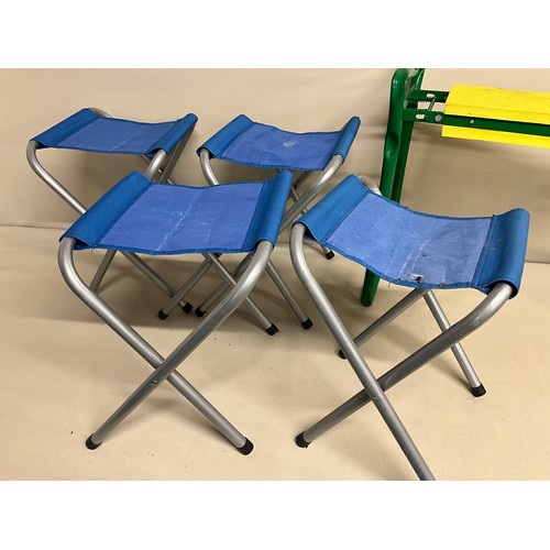 14 - FOLDING SUN LOUNGER GARDENING KNEELING PAD ETC