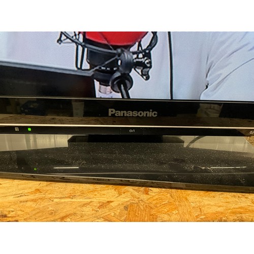 23 - PANASONIC 32