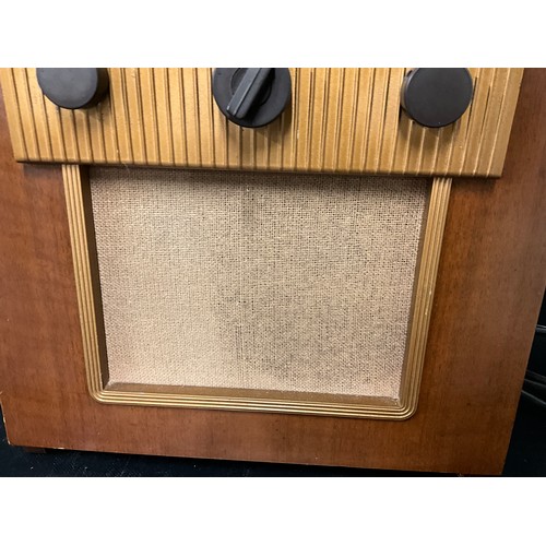 35 - COSSER VINTAGE MODEL 456AC RADIO IN WALNUT VENEERED CASE H19