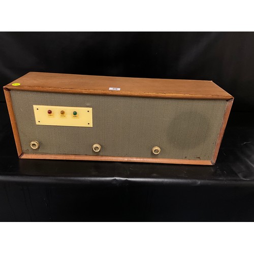 39 - VINTAGE CABINET RADIO H11