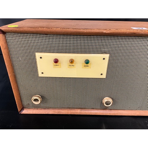 39 - VINTAGE CABINET RADIO H11