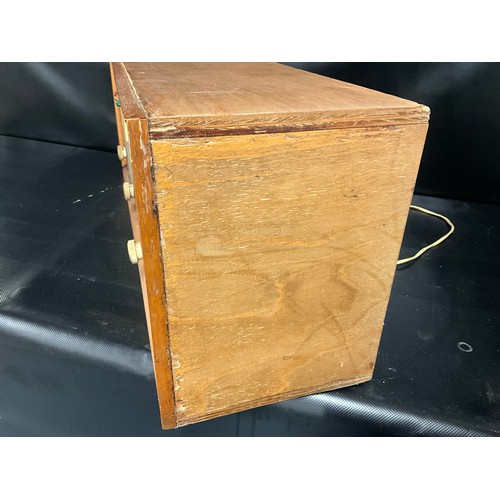 39 - VINTAGE CABINET RADIO H11